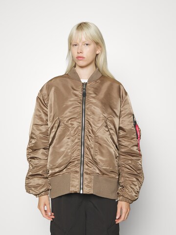 ALPHA INDUSTRIES - Chaqueta de entretiempo 'CWU MA-1' en marrón: frente