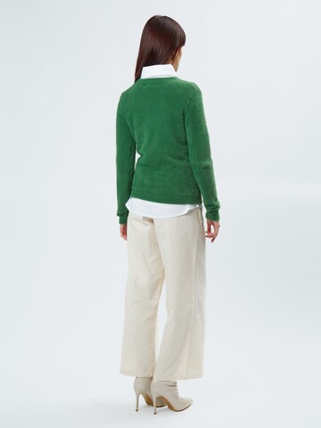 Pullover di Influencer in verde