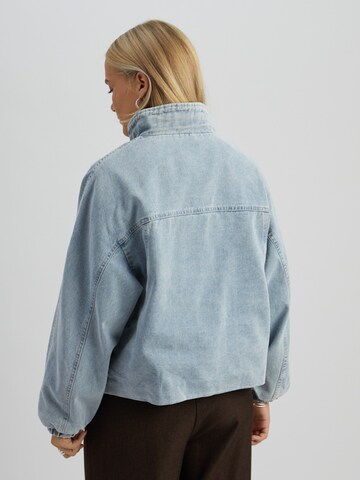 Veste mi-saison 'Miska' Peppercorn en bleu