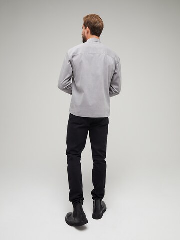 ABOUT YOU x Kevin Trapp Regular fit Button Up Shirt 'Jonte' in Grey