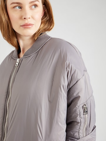 TOPSHOP Jacke in Grau