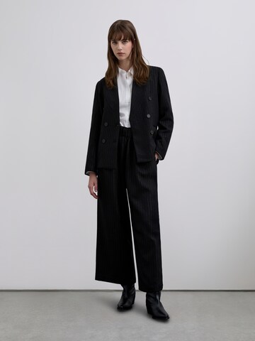 Scalpers Regular Byxa i svart: framsida