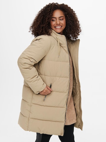 ONLY Carmakoma - Abrigo de invierno 'Dolly' en beige