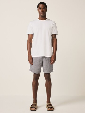 Next Regular Shorts in Blau