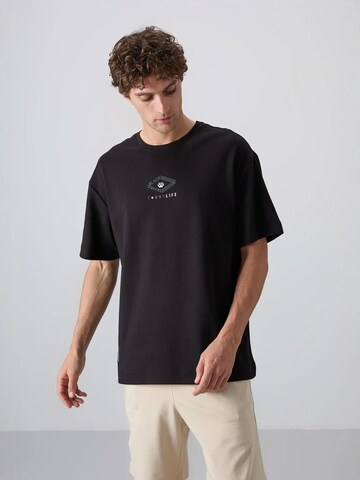 Tommy Life Shirt in Black