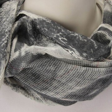 Alexander McQueen Scarf & Wrap in One size in Mixed colors