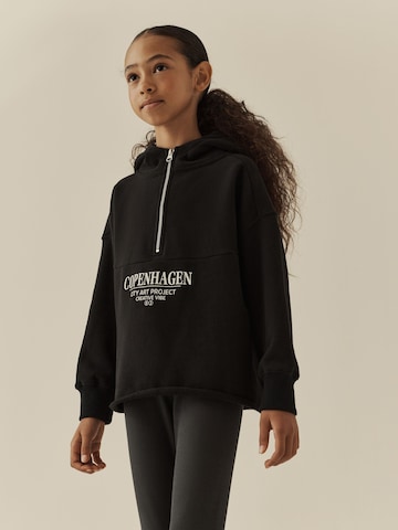 Next - Conjunto en negro