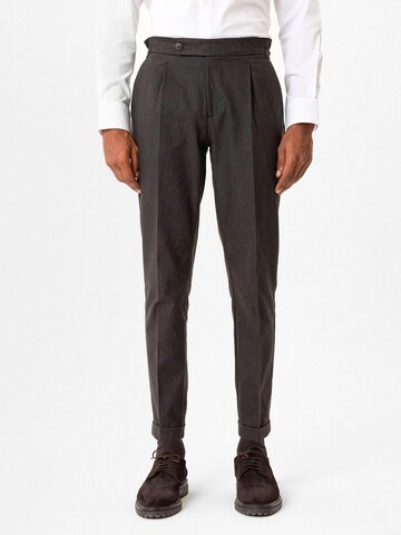 Antioch Regular Pleat-front trousers 'Nikolaus' in Brown: front