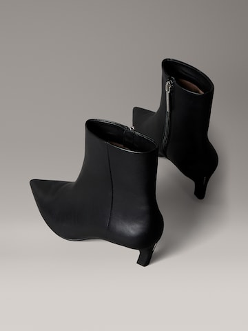 Calvin Klein - Botas de tobillo 'ESS' en negro