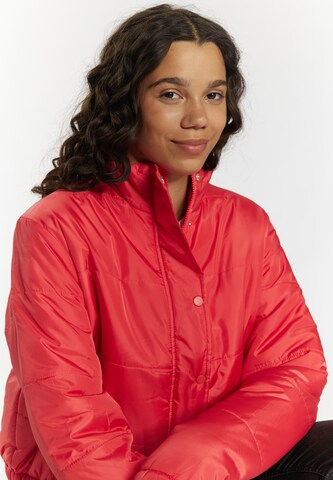 MYMO Between-Season Jacket in Red