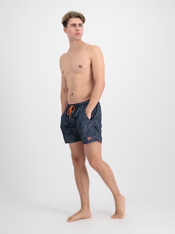 ALPHA INDUSTRIES Badeshorts i blå