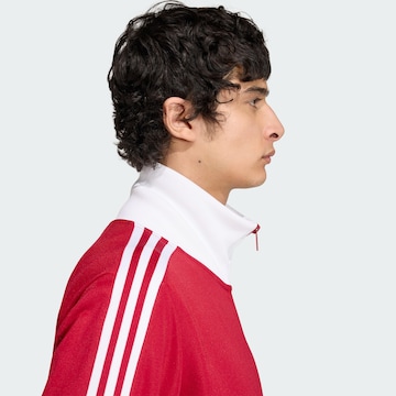 ADIDAS ORIGINALS Sweatjakke 'Classic' i rød