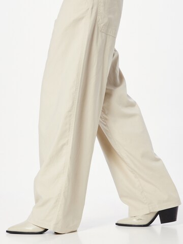 WEEKDAY Loose fit Trousers 'Elio' in Beige