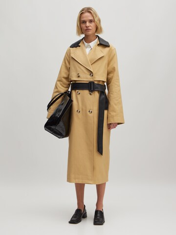 EDITED Between-seasons coat 'Aiko' in Beige