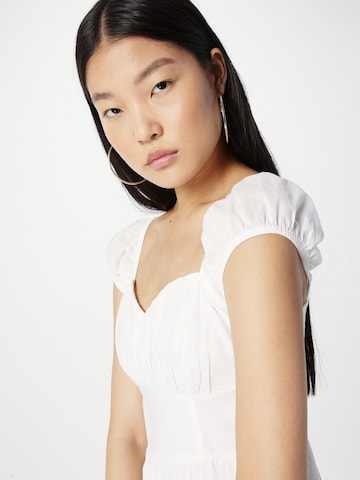 HOLLISTER Καλοκαιρινό φόρεμα σε λευκό
