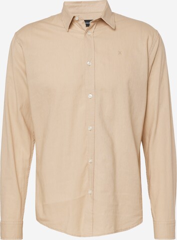 Camicia di Clean Cut Copenhagen in beige: frontale