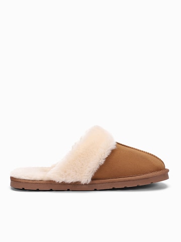 Island Boot Пантофи 'EMESTA' в кафяво