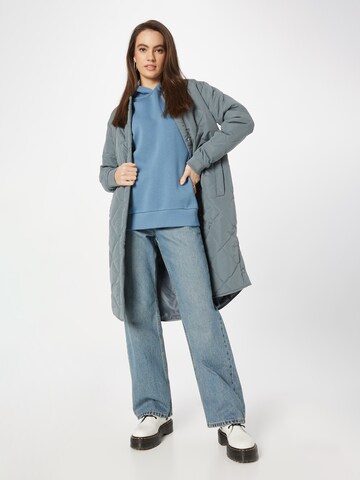Gina Tricot Sweatshirt 'Pella' i blå