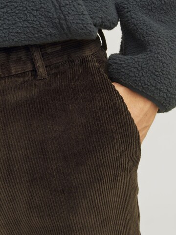 JACK & JONES Tapered Hose in Braun