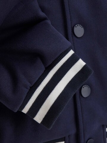 GUESS Between-Season Jacket in Blue