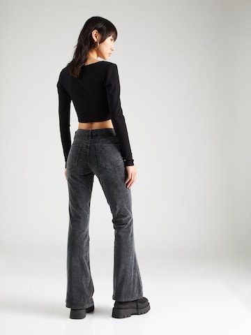 BDG Urban Outfitters Flared Jeans in Zwart