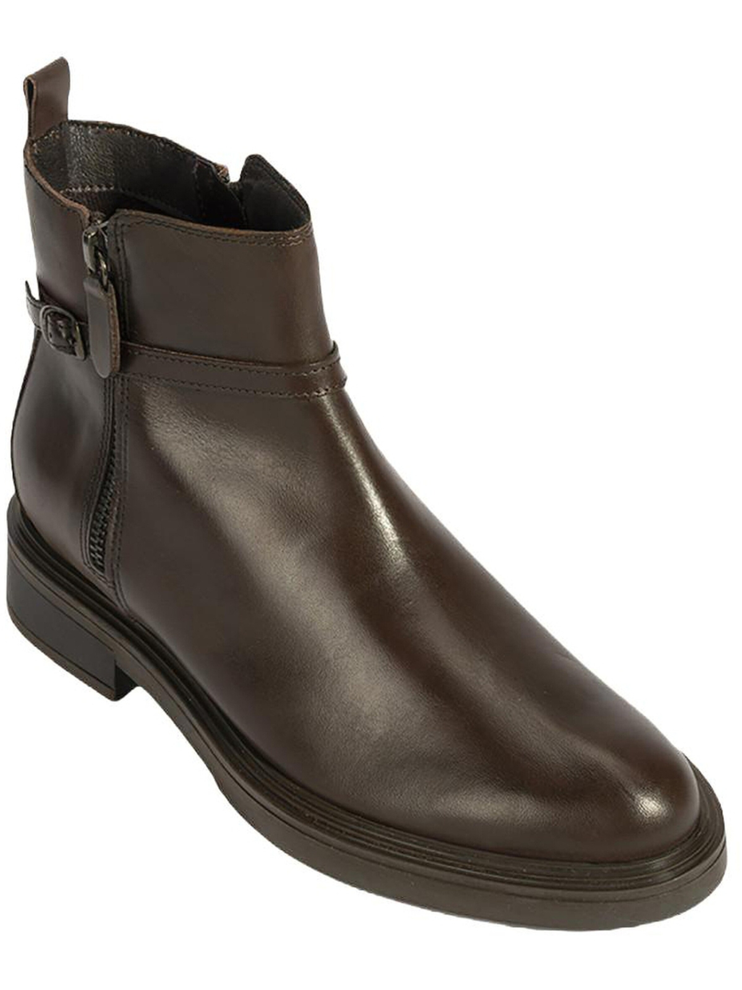 Desa Boots in Brown: front