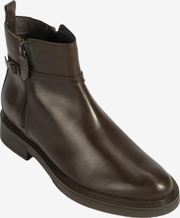 Desa Boots in Braun: Vorderseite