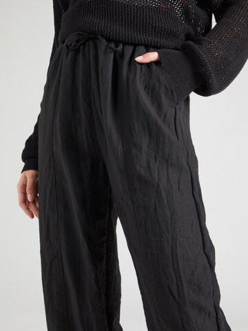 Happiness İstanbul Tapered Trousers in Black