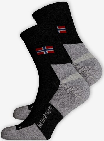 NANGAPARBAT Socks in Black: front