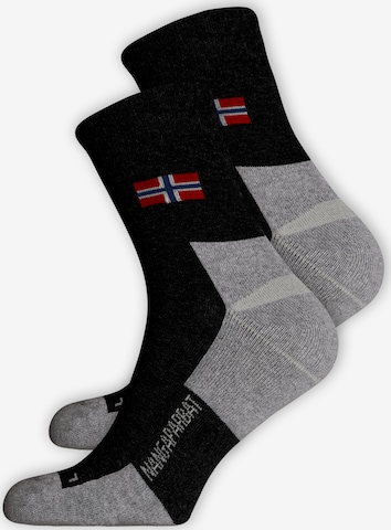 NANGAPARBAT Socks in Black: front