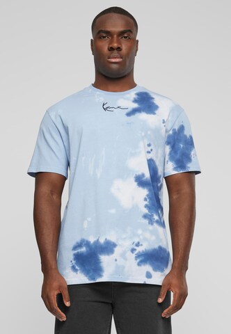 T-Shirt Karl Kani en bleu : devant