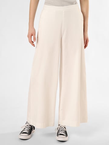 Marie Lund Wide leg Pleat-Front Pants in White: front