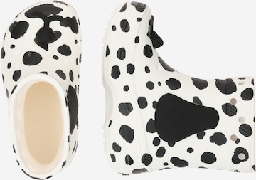 Crocs أحذية من المطاط 'Classic I AM Dalmatian' بلون أبيض