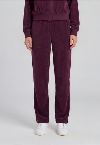 Regular Pantalon Karl Kani en violet : devant
