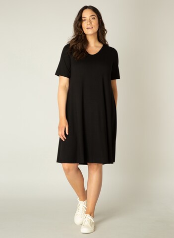 BASE LEVEL CURVY Dress 'Abernathy' in Black