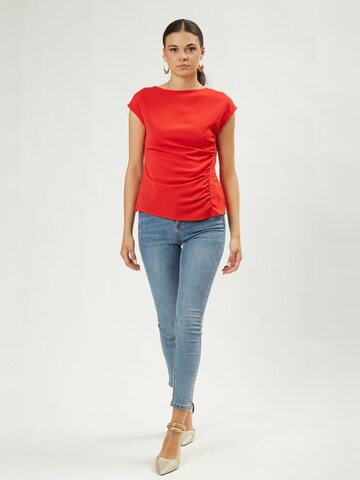 Influencer Top in Red