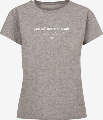 Merchcode Shirt ' Just Start' in Grijs: voorkant