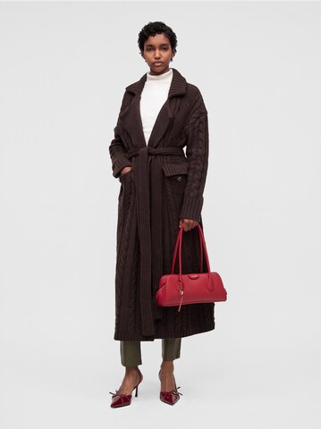 Calvin Klein Regular Shoulder Bag in Red: front