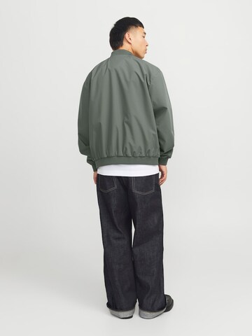 JACK & JONES Φθινοπωρινό και ανοιξιάτικο μπουφάν 'JJECharge' σε πράσινο