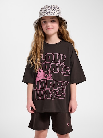 Hummel Shirts i brun: forside