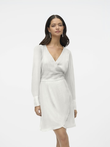 VERO MODA - Vestido en blanco