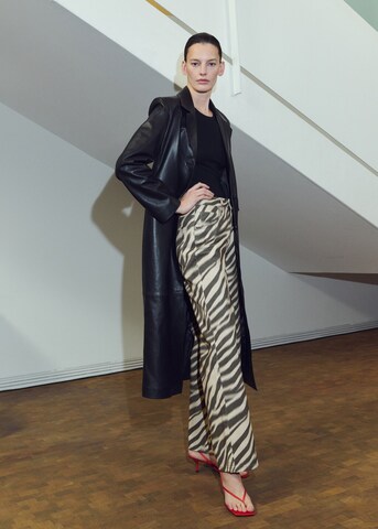 MANGO Regular Jeans in Schwarz