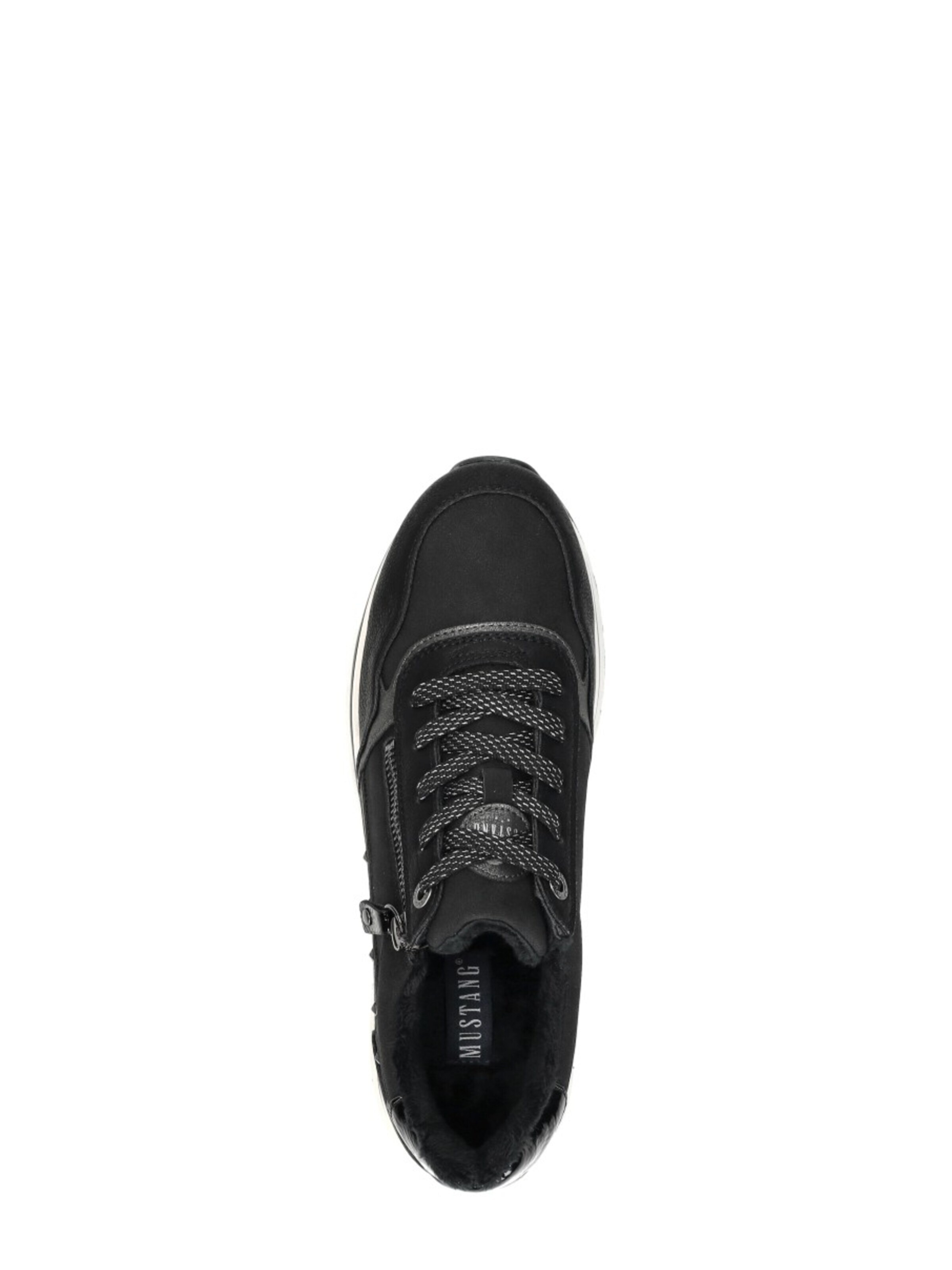 Baskets basses 'Sneakers Laag' MUSTANG en noir
