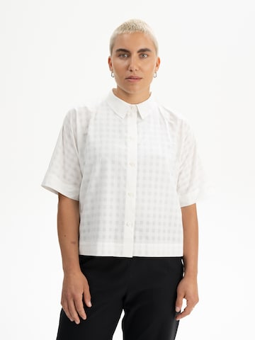 MELA Blus 'RINARA' i vit: framsida