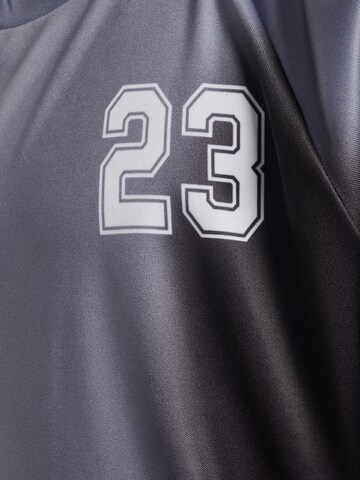 Hummel Regular Fit Trainingsanzug in Schwarz