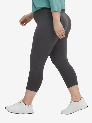 SHEEGO Skinny Leggings in Grey