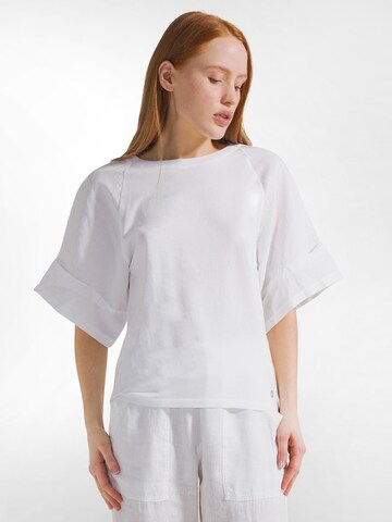 DEHA Shirt in White: front