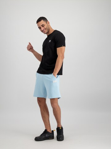 ALPHA INDUSTRIES Regular Shorts in Blau