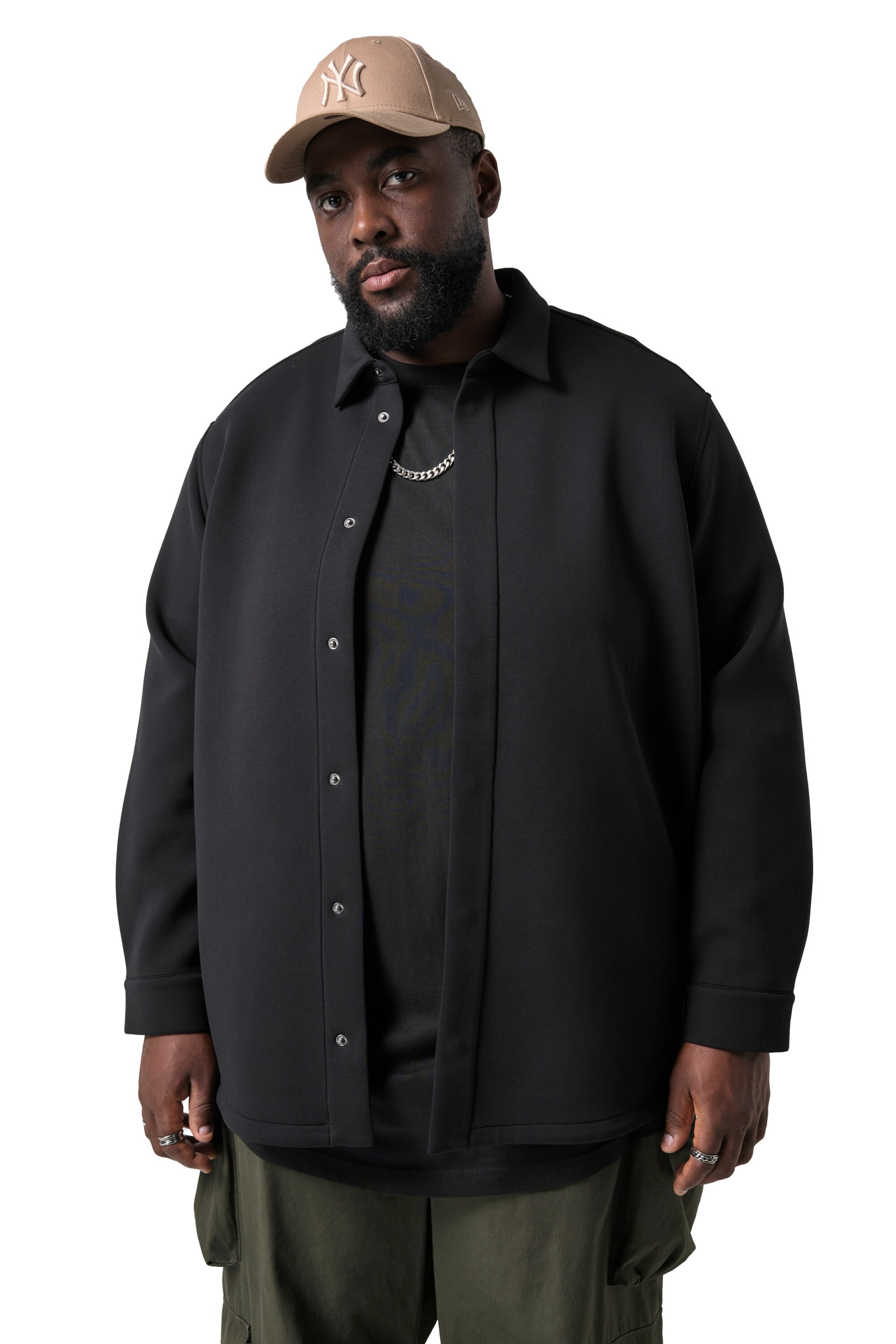 STHUGE Regular Fit Hemd in Schwarz: Vorderseite
