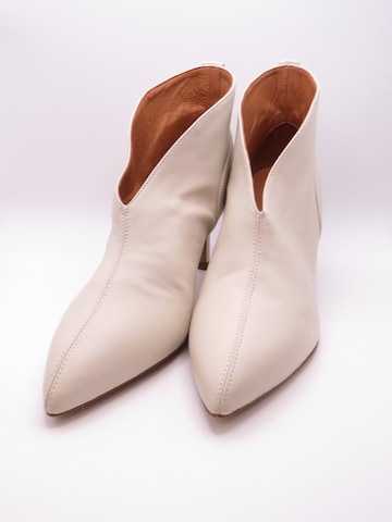 PIED DE BICHE - Botas de tobillo 'Valentine' en beige